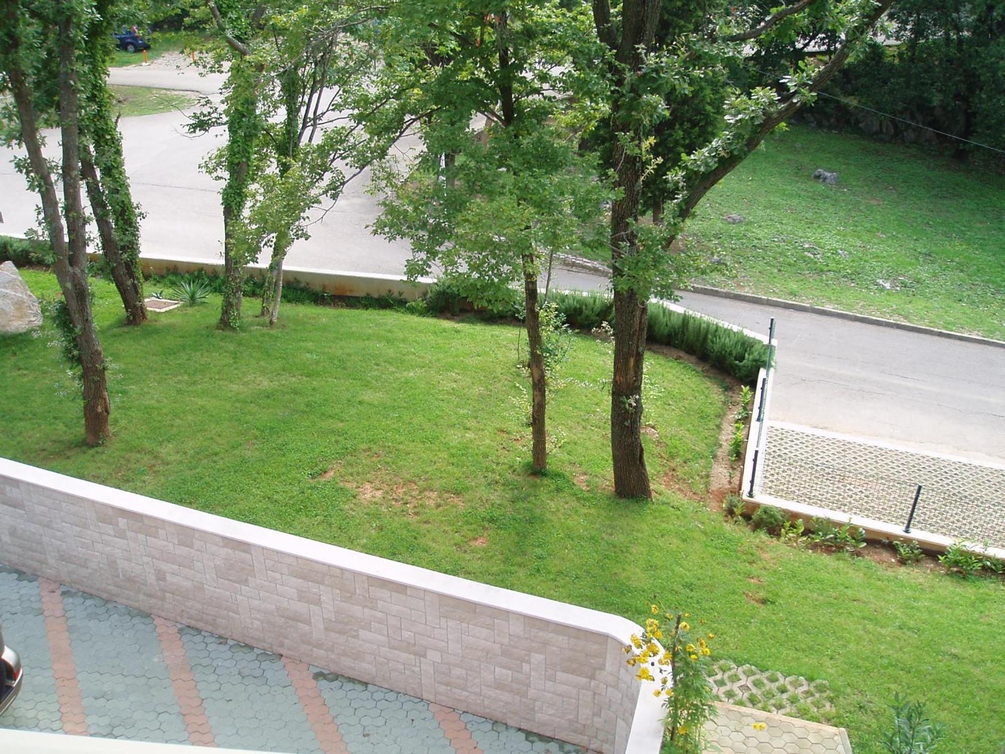 Apartments Viktorija Omišalj Exterior foto